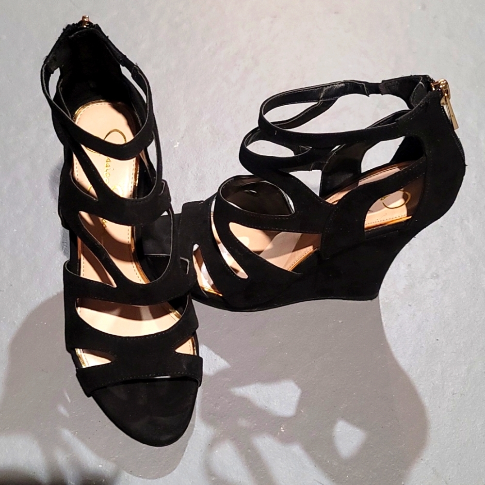 JS Strappy Wedge Sandals
